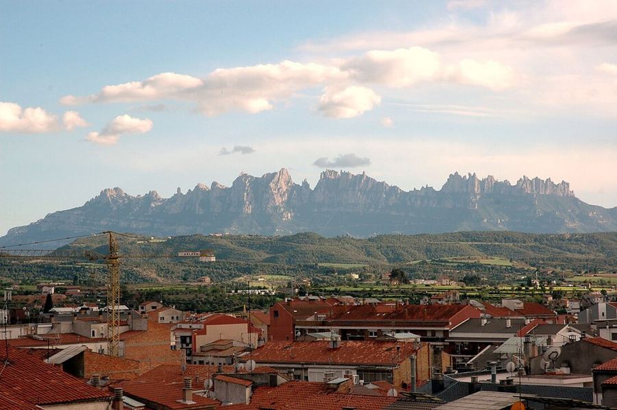 Montaña de Montserrat con sus formaciones rocosas características
