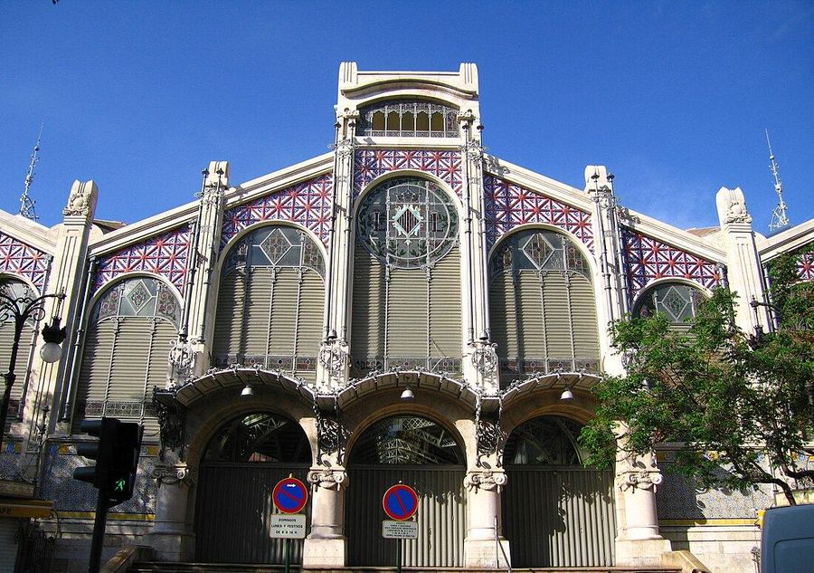 Fachada modernista del Mercado Central de Valencia