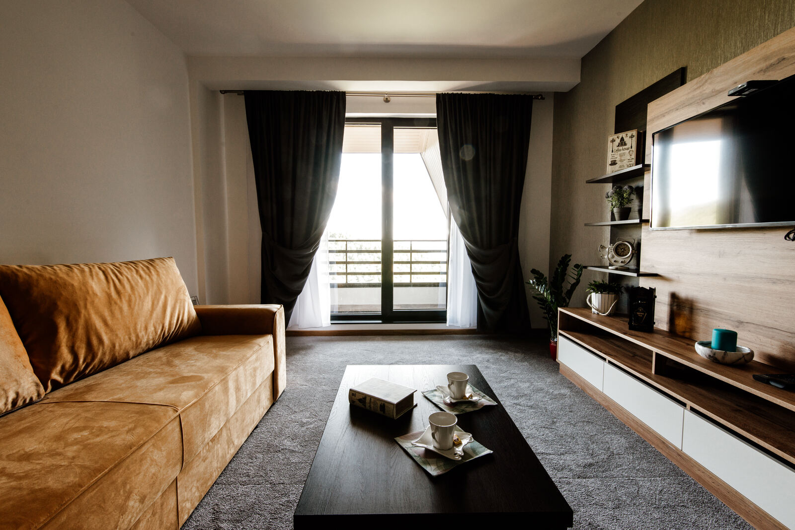Salón moderno de apartamento (estilo alquiler vacacional)
